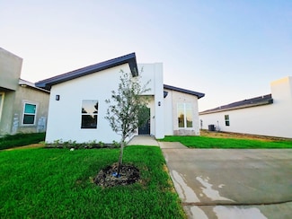 5315 General Franco Dr, Laredo, TX 78046