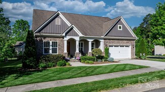 1218 39th Ave NE, Hickory, NC 28601