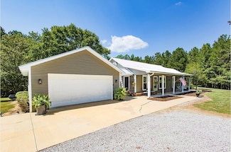 2435 Sticine Rd, Guys, TN 38339