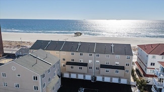 422 Oceanfront St Unit 833, Long Beach, NY 11561