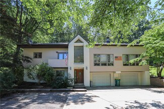 2242 Ferguson Rd, Allison Park, PA 15101