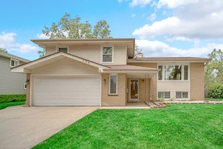 220 N Yates Ln, Mount Prospect, IL 60056