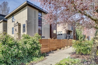 161 16th Ave, Seattle, WA 98122