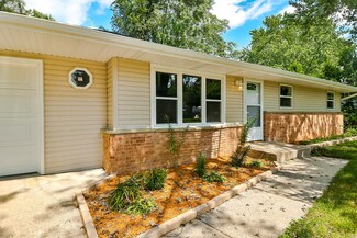 3010 Lotus Ln, Machesney Park, IL 61115