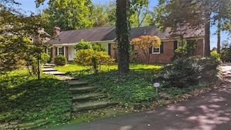 1800 Amarillo St NW, North Canton, OH 44720