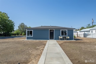 506 2nd Ave NW, Ephrata, WA 98823