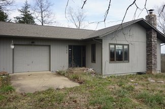 2198 Maple St, Hollister, MO 65672
