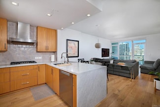 325 7th Ave Unit 1501, San Diego, CA 92101