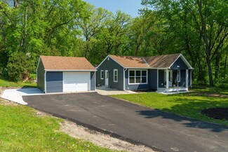 15624 Sunset Rd, Minnetonka, MN 55345