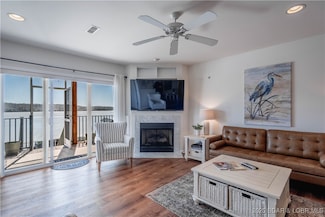 128 Park Place Ln Unit 1A, Kaiser, MO 65047
