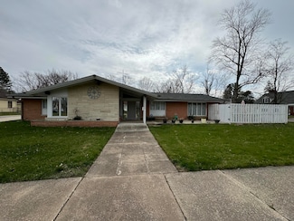 146 W May St, Benton Harbor, MI 49022