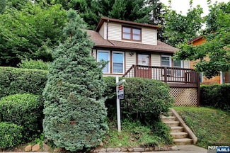 51 Mountainside Terrace, Clifton, NJ 07013