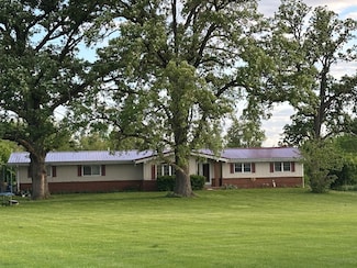 9669 Garden Plain Rd, Morrison, IL 61270