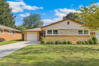 507 S Louis St, Mount Prospect, IL 60056