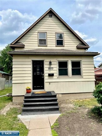 1223 18th St S, Virginia, MN 55792