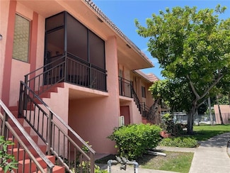 235 Lakeview Dr Unit 102, Weston, FL 33326