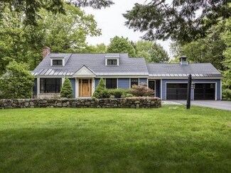 17 Pine Ridge Rd, Cumberland Foreside, ME 04110