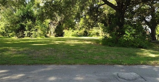 15, 17, and 19 65th St, Yankeetown, FL 34498
