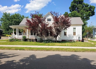 301, 303 S Market St, Waverly, OH 45690