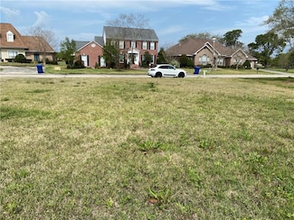 7 La Quinta Dr, Slidell, LA 70458
