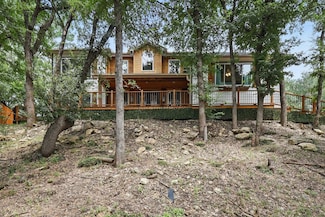 1520 Oakhurst Scenic Dr, Fort Worth, TX 76111