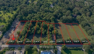 326 Middleton St, Bacliff, TX 77518