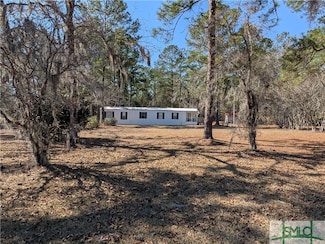 275 Sunset Rd, Pembroke, GA 31321