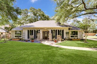 1206 Gail Dr, Pinehurst, TX 77362