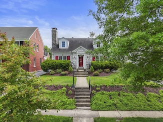 320 Hart Rd, Lexington, KY 40502