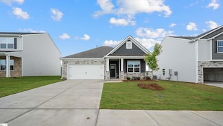 111 Depot Cir, Greenwood, SC 29646