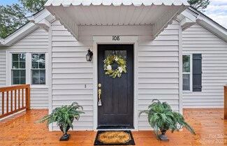 108 Hampton St, Chester, SC 29706