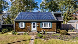 55 Lexington Ave, North Dartmouth, MA 02747