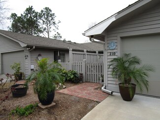 210 Inland Greens Cir, Wilmington, NC 28405