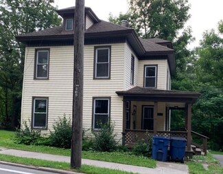 28 Warren St, Tully, NY 13159