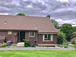 61 Heritage Village Unit B, Southbury, CT 06488