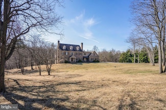 6211 Twin Lakes Ct, Clifton, VA 20124