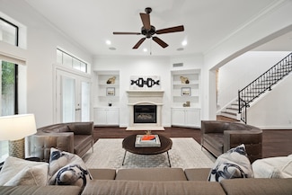 6015 Tyne St, Houston, TX 77007