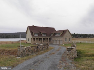 14 Stillwater Dr, Swanton, MD 21561