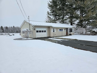 936 Elm St, Derby Line, VT 05830