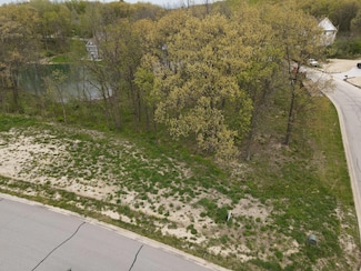 700 W Bay Ct, Crown Point, IN 46307