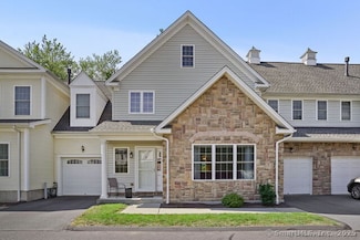 10 Lucius Ct Unit 10, Milford, CT 06461