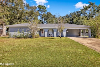 1222 Londonderry Ln, Ocean Springs, MS 39564