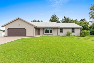 W783 County Road Vv, Seymour, WI 54165