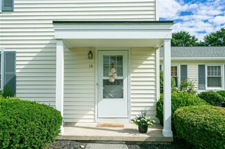 12 Arrowhead Way N, Fairport, NY 14450