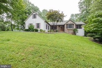 367 Woodcrest Rd, West Grove, PA 19390