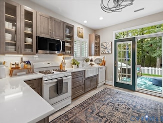 3708 Hoskins Dr, Glen Allen, VA 23060