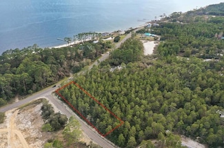 2041 Highway 98 W, Carrabelle, FL 32322