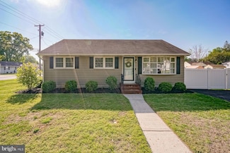 20 Aspen Dr, Pennsville, NJ 08070