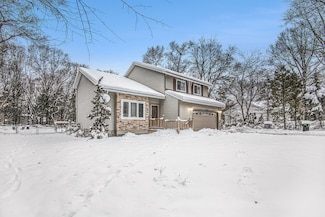 2475 Riverdale Dr, Twin Lake, MI 49457