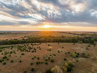 000 NW 30th St, Cunningham, KS 67035